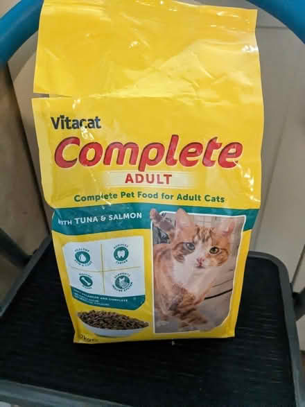 Photo of free Dry cat food (Ruscote OX16) #1