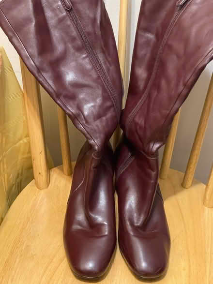 Photo of free Size 12M (West 155th Street) #4