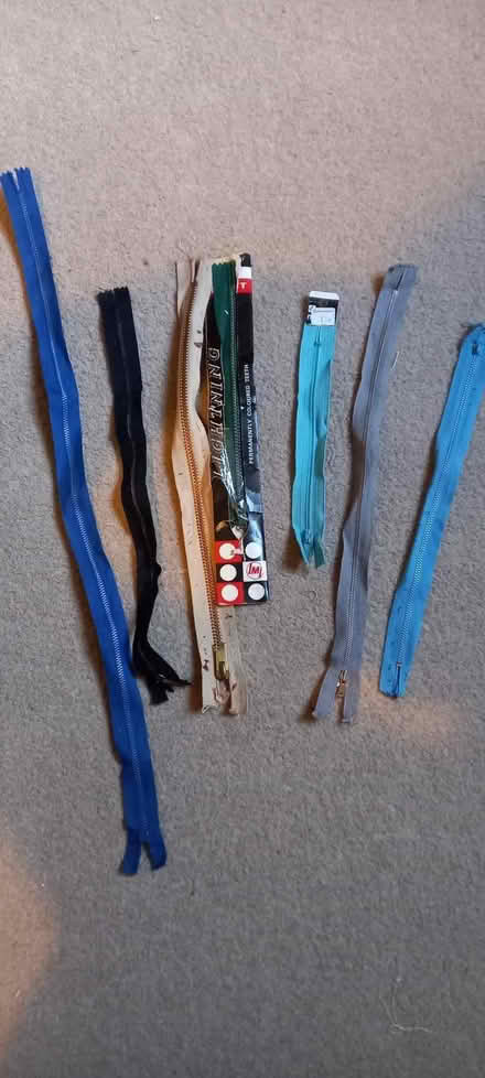 Photo of free zips (Viewlands PH1) #1