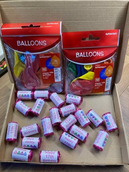 Photo of free 17th Birthday Sweets & Balloons (BN43) #1
