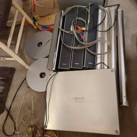 Photo of free Sony Home Theatre system (East Toronto) #2