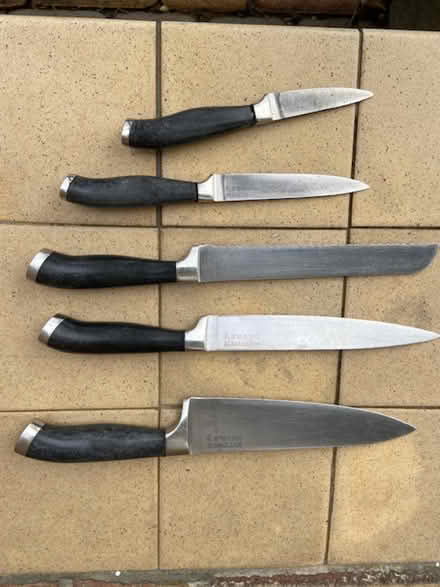 Photo of free 5 Kitchen Knives (and block) (Silverknowes EH4) #1