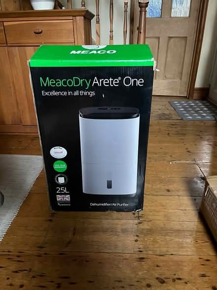 Photo of free Large, strong, empty box see photo (West Horsham) #1