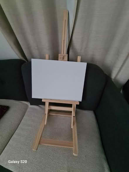 Photo of free Small easel/ canvas/ paints (Woolwich Arsenal) #1