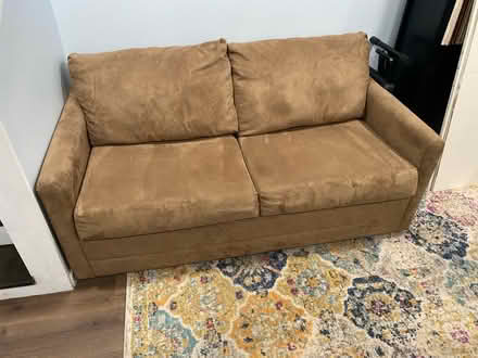 Photo of free Pull out excellent condition (5515 Ridgeview Drive 18902) #2