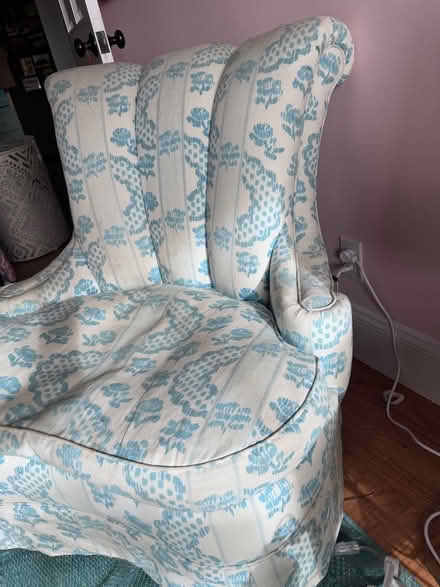Photo of free Cute upholstered chair (Lake Merritt) #2