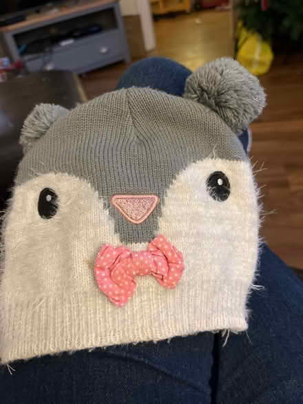 Photo of free Child’s hat age 3-6 (Emscote Mill CV34) #2