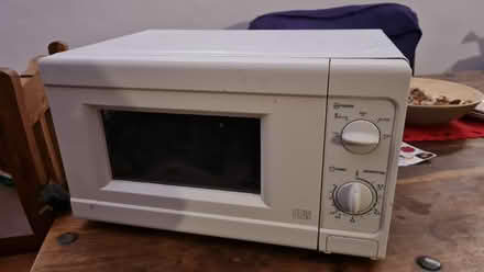 Photo of free microwave (E1) #3