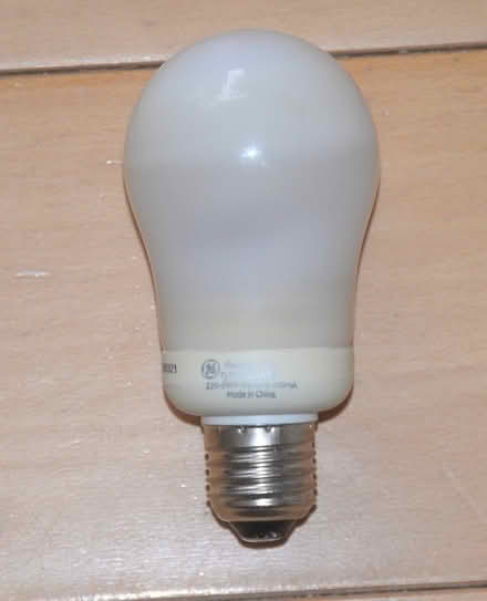 Photo of free Fluorescent 240V energy-saver bulb, ES screw fitting, 11W (West End EH12) #1