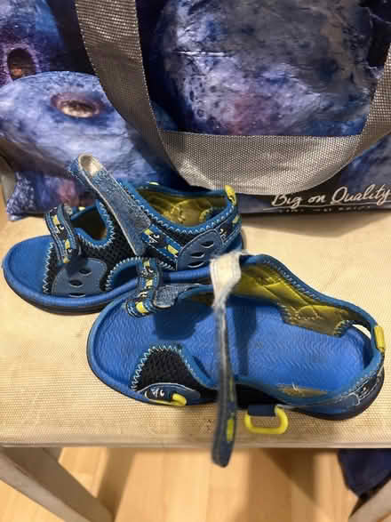 Photo of free 7.5 kids slippers Clarks (croydon) #2