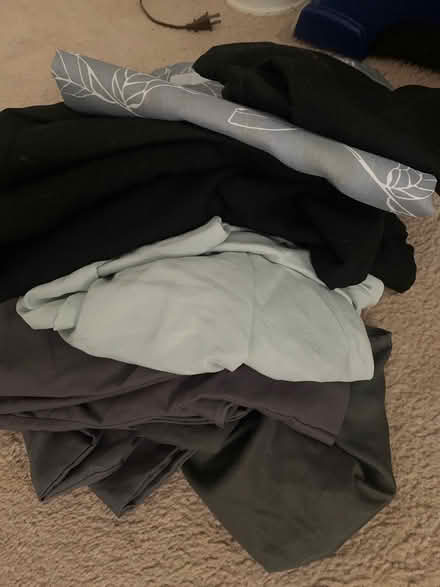 Photo of free Old blankets and sheets (Victoria Hills) #1