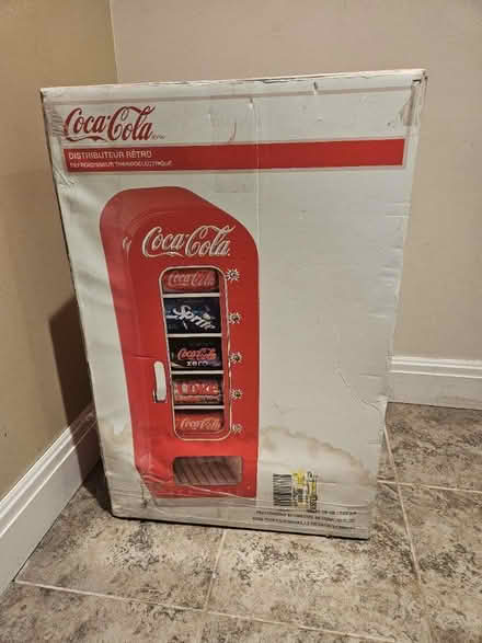Photo of free Coke vending fridge (Mississauga, Clarkson) #2