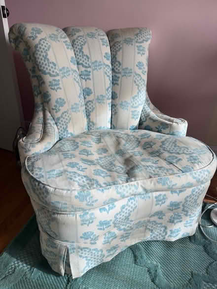 Photo of free Cute upholstered chair (Lake Merritt) #1