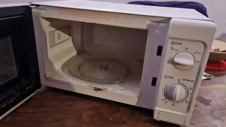 Photo of free microwave (E1) #2