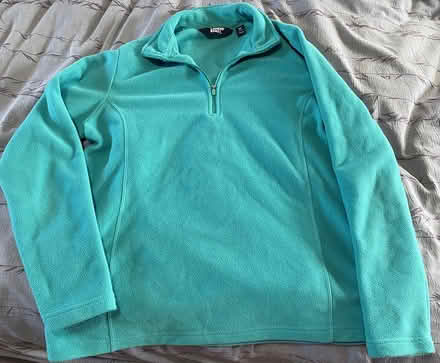 Photo of free Women's Lands End Fleece Sz Md (Upper NW DC/Tenley vicinity) #1