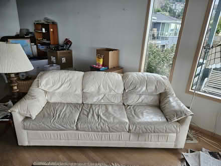 Photo of free comfortable leather sleeper sofa (West Seattle) #1