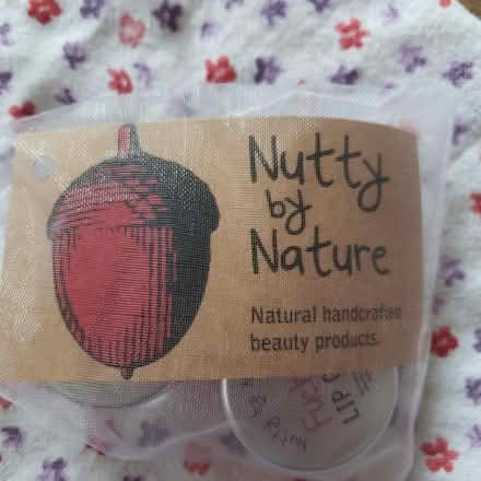Photo of free 3-pack of natural lip glosses (Phinney Ridge) #2