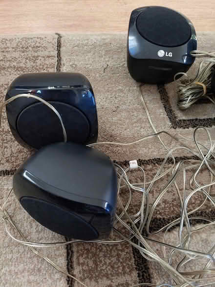 Photo of free LG mini speakers (Ewell KT19) #2
