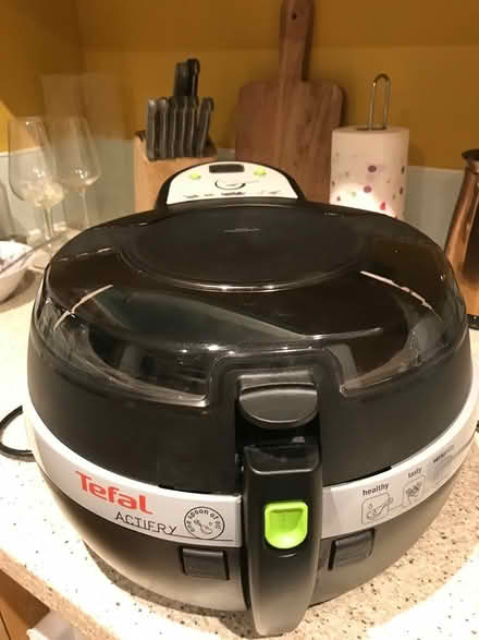 Photo of free Regal airfryer (Ifield Crawley) #4