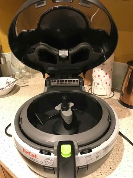 Photo of free Regal airfryer (Ifield Crawley) #3