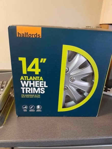 Photo of free Wheel trims (Manor Top S2) #1