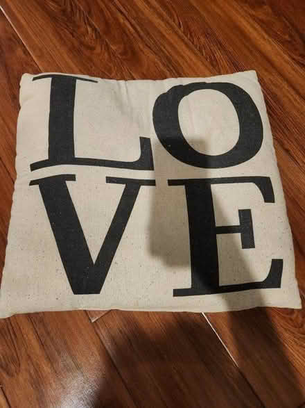 Photo of free Pillows, blankets & bedsheet (Uptown, Chicago) #2