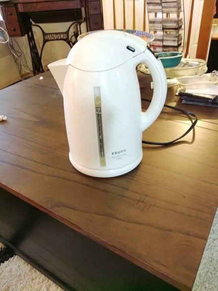 Photo of free Electric hot water carafe (Centre Ridge Regent) #1