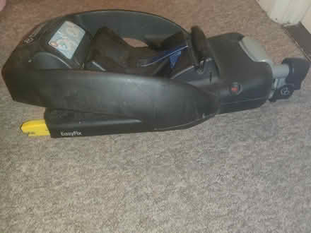 Photo of free Maxi-Cosi Easyfix isofix/seatbelt car seat base (Braintree CM7) #1