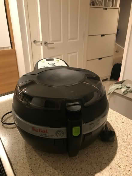 Photo of free Regal airfryer (Ifield Crawley) #2