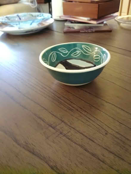 Photo of free Decorative cat bowl (Centre Ridge Regent) #1