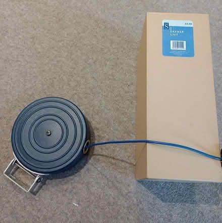 Photo of free Washing line + storage box (Market Place Kendal LA9) #2