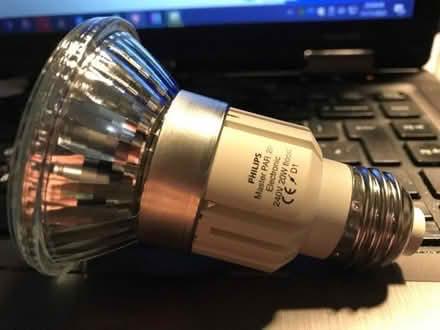 Photo of free 240V 20W Halogen Lamp - UV block (Franche DY11) #2