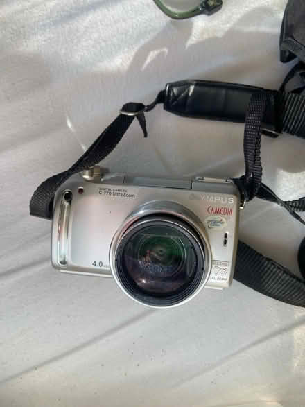 Photo of free Olympus Camedia camera (HP16) #2