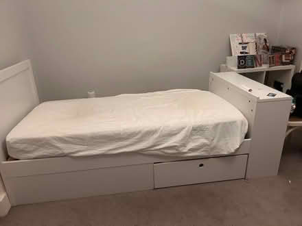 Photo of free Single bed with integrated desk (Newington EH9) #1