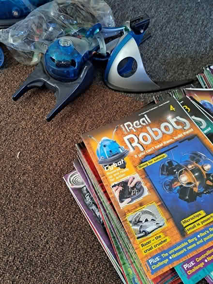 Photo of free 2 real robots (melksham east SN12) #1