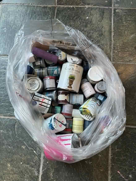 Photo of free Various paints (Windsor SL4) #1