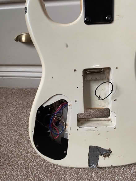 Photo of free Guitar (Ashton OL6) #3