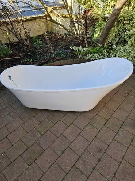 Photo of free Stand Alone bath. Perfect (Dublin. 9) #1