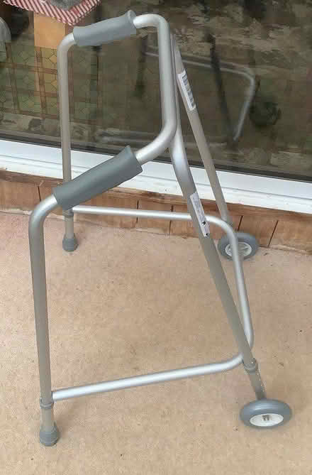 Photo of free Zimmer (walking frame) (HAILSHAM, north east. BN27) #1