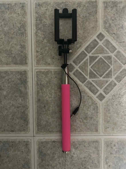 Photo of free Selfie stick (Sylmar) #2