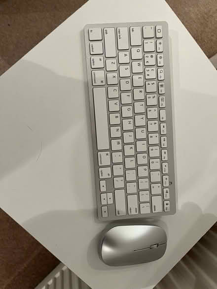 Photo of free Wireless keyboard and mouse (Tooting SW17) #1