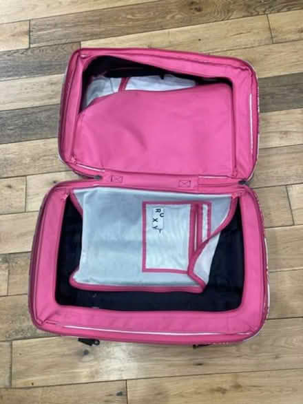 Photo of free Roxy suitcase (South Tottenham N15) #2