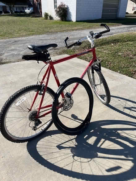 Photo of free Men’s mountain bike (Cambridge MD.) #1