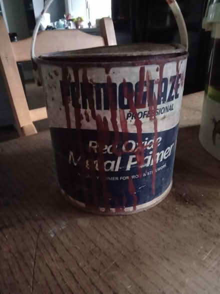 Photo of free red oxide paint (Kendal LA9) #1