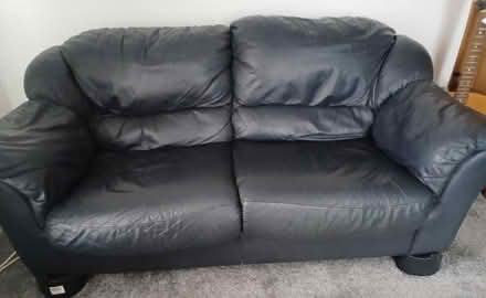 Photo of free 2+3 seater sofa's (Bedford MK40) #4