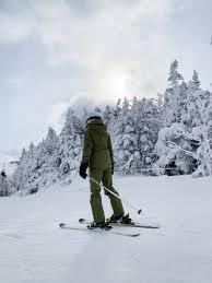 Photo of Women's ski gear or snow shoes (23602) #1
