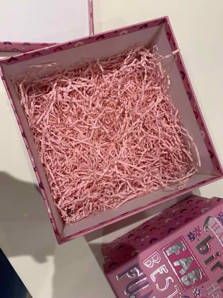 Photo of free 2 x Pink Birthday Gift Boxes (Monkmoor SY2) #2