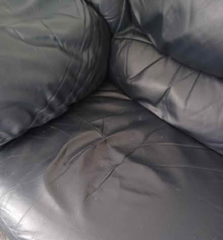 Photo of free 2+3 seater sofa's (Bedford MK40) #2