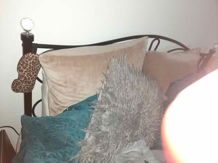 Photo of free Black metal kingsize bedframe (BD20) #4
