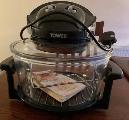 Photo of free Air fryer halogen (PO13 Gosport) #1
